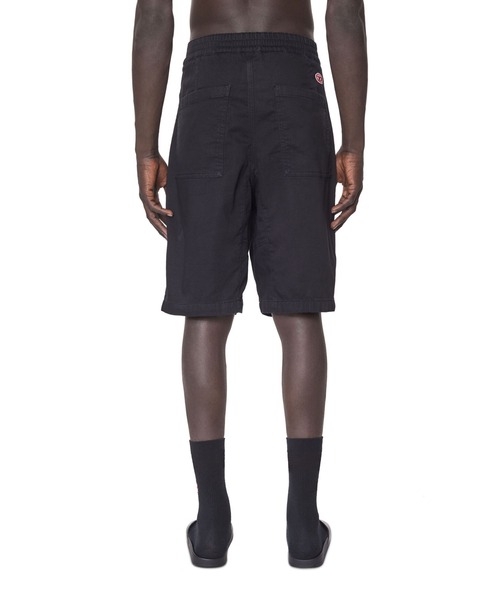DIESEL（ディーゼル）の「DIESEL SS22 メンズ ショートパンツ ブラック デニム（デニムパンツ・メンズ・ブラック・28inch/36inch/30inch/32inch/26inch/34inch）」の2枚目の写真