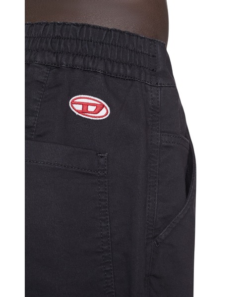 DIESEL（ディーゼル）の「DIESEL SS22 メンズ ショートパンツ ブラック デニム（デニムパンツ・メンズ・ブラック・28inch/36inch/30inch/32inch/26inch/34inch）」の4枚目の写真