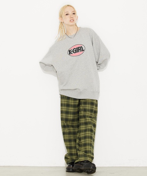 X-girl(エックスガール)の「OVAL LOGO CREW SWEAT TOP(スウェット・レディース・ホワイト/ブラック/アッシュ・S/M/L/XL)」の21枚目の写真
