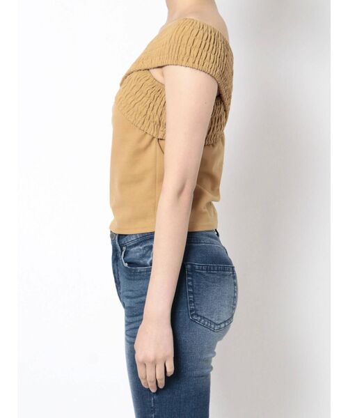 RESEXXY(リゼクシー)の「オフショルデザイントップス(Tシャツ/カットソー・レディース・ブラック/オフホワイト/ピンク/マスタード・FREE)」の20枚目の写真