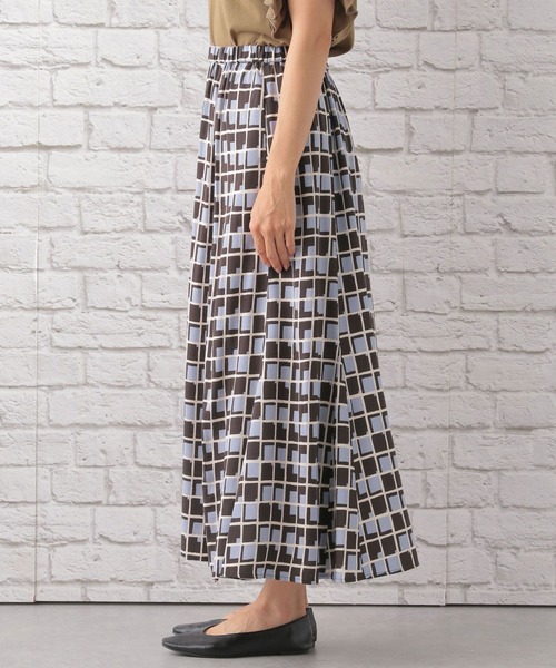 LEPSIM（レプシィム）の「ジオメガラプリントスカート　295643（スカート・レディース・ブラウン/レッド・FREE）」の6枚目の写真