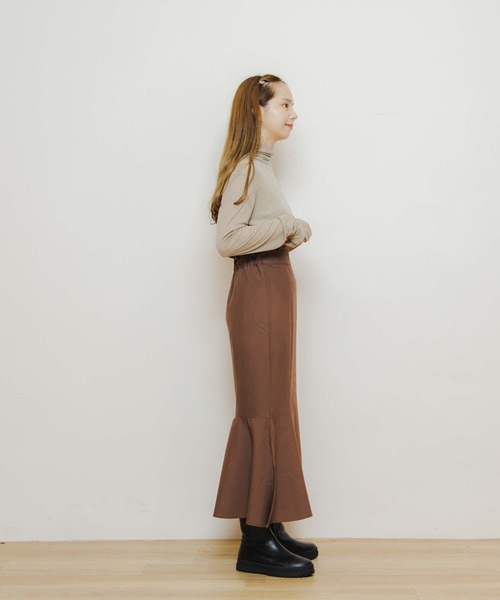 flower（フラワー）の「フェミニンシアータートル2（Tシャツ/カットソー・レディース・ベージュ/アイボリー/ブラック・FREE）」の5枚目の写真