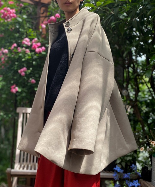 AVIE（アビィ）の「インポートカルゼバックデザインコート（チェスターコート・レディース・ブラック/ベージュ・38）」の16枚目の写真