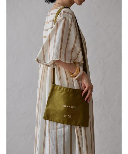 AMERICAN HOLIC（アメリカンホリック）の「メッセージプリントサコッシュ（ショルダーバッグ・レディース・カーキ/ナチュラル/ベージュ・FREE）」の19枚目の写真