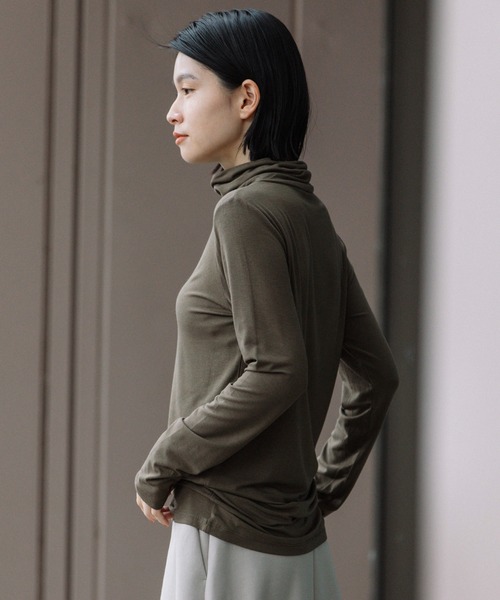 Munich（ミューニック）の「ストレッチレーヨンジャージタートルネックプルオーバー（Tシャツ/カットソー・レディース・ホワイト/ブラック/ベージュ/カーキ・FREE）」の20枚目の写真