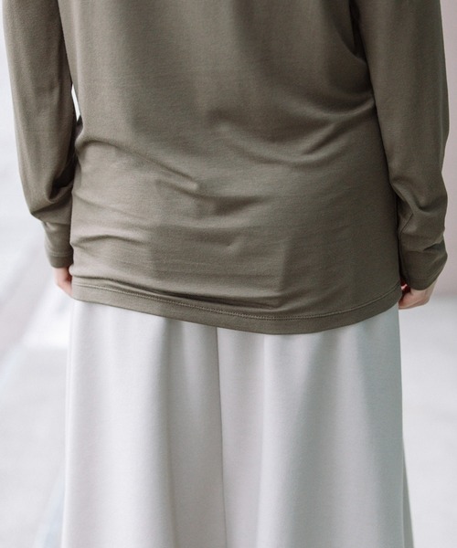 Munich（ミューニック）の「ストレッチレーヨンジャージタートルネックプルオーバー（Tシャツ/カットソー・レディース・ホワイト/ブラック/ベージュ/カーキ・FREE）」の16枚目の写真