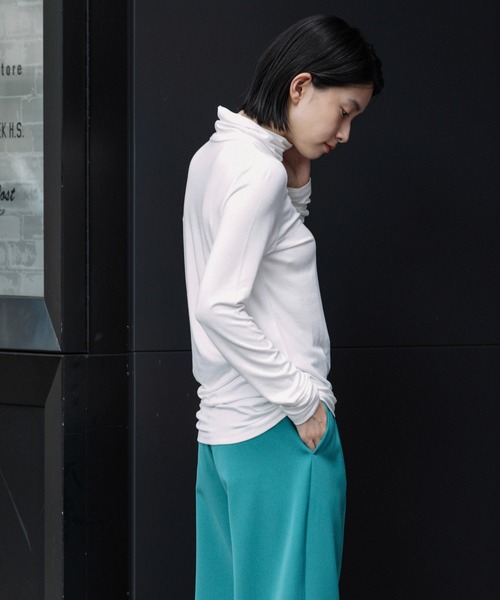 Munich（ミューニック）の「ストレッチレーヨンジャージタートルネックプルオーバー（Tシャツ/カットソー・レディース・ホワイト/ブラック/ベージュ/カーキ・FREE）」の9枚目の写真