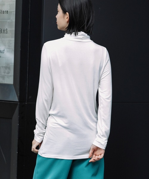 Munich（ミューニック）の「ストレッチレーヨンジャージタートルネックプルオーバー（Tシャツ/カットソー・レディース・ホワイト/ブラック/ベージュ/カーキ・FREE）」の19枚目の写真