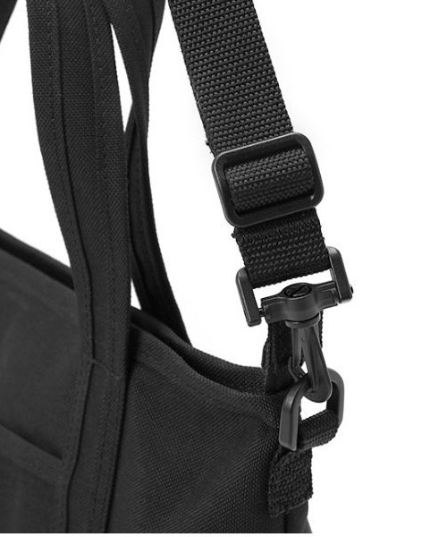 Manhattan Portage（マンハッタンポーテージ）の「Manhattan Portage/マンハッタンポーテージ トートバック Rego Tote Bag MP1305Z2（トートバッグ・メンズ・ブラック×レッド・FREE）」の6枚目の写真