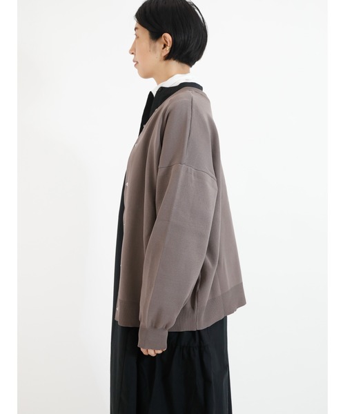 Lugnoncure（ルノンキュール）の「リングドット釦ニットカーディガン（カーディガン/ボレロ・レディース・マスタード/ブラック/ベージュ系その他/オフホワイト・ﾌﾘ-）」の9枚目の写真