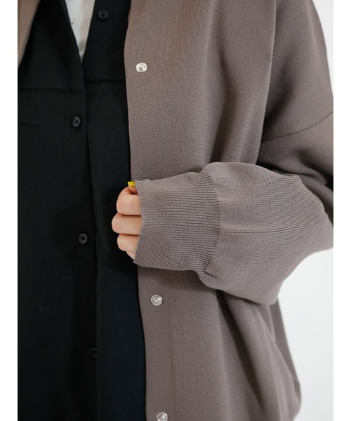 Lugnoncure（ルノンキュール）の「リングドット釦ニットカーディガン（カーディガン/ボレロ・レディース・マスタード/ブラック/ベージュ系その他/オフホワイト・ﾌﾘ-）」の5枚目の写真