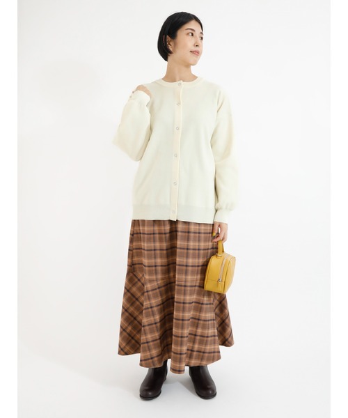 Lugnoncure（ルノンキュール）の「リングドット釦ニットカーディガン（カーディガン/ボレロ・レディース・マスタード/ブラック/ベージュ系その他/オフホワイト・ﾌﾘ-）」の14枚目の写真