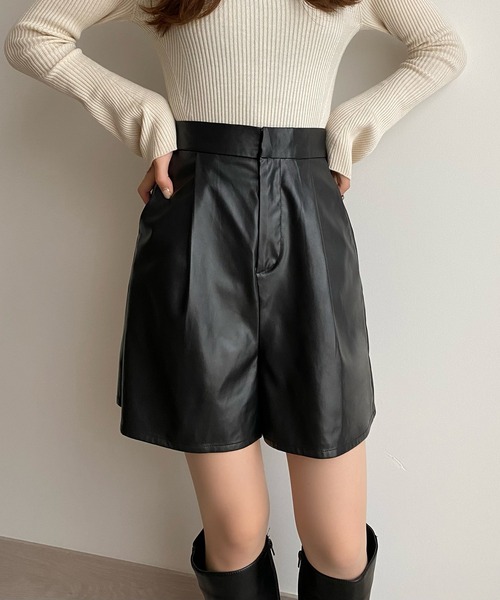 callautia（カラウティア）の「レザーハイウエストショートパンツ（その他パンツ・レディース・ブラック/アイボリー/ライトブラウン/グレイッシュベージュ/チャコール・SMALL/MEDIUM/LARGE）」の14枚目の写真