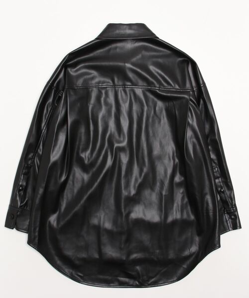 JEANS FACTORY Clothes（ジーンズファクトリークローズ）の「[Jeans Factory Clothes/ジーンズファクトリークローズ] フェイクレザー オーバーサイズシャツ（シャツ/ブラウス・レディース・ブラック/ベージュ・F）」の8枚目の写真