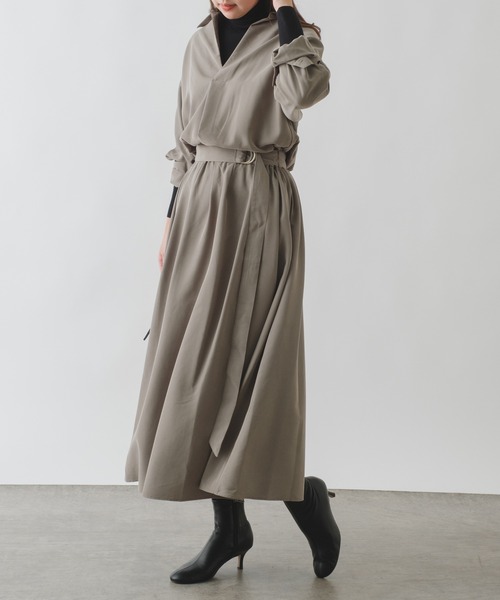 OUVRAGE CLASSE（ウヴラージュクラス）の「ベルト付きスキッパーワンピース（ワンピース・レディース・カーキ/ブラック・FREE）」の2枚目の写真