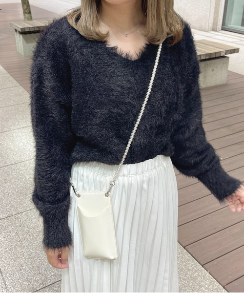 apres jour(アプレジュール)の「ふわふわ起毛Vネックニット【ZOZOTOWN限定アイテム】(ニット/セーター・レディース・ピンクベージュ/オフホワイト/ラベンダー/ブラック/スモークピンク・X-LARGE/フリー)」の13枚目の写真