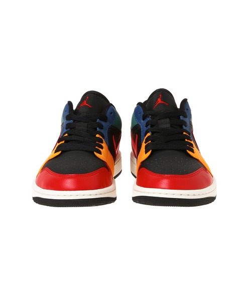 JORDAN BRAND(ジョーダンブランド)の「NIKE WMNS AIR JORDAN 1 LOW SE DN3739-060(スニーカー・レディース・ブラック・26cm/26.5cm/27cm/27.5cm/28cm/28.5cm/23㎝/24㎝/25㎝/23.5㎝/24.5㎝)」の3枚目の写真