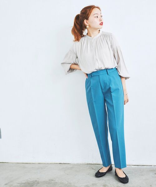 le.coeur blanc(ルクールブラン)の「サテンドビーシャーリングスリーブブラウス(シャツ/ブラウス・レディース・ネイビー/ブルー/グレイッシュベージュ・38)」の16枚目の写真