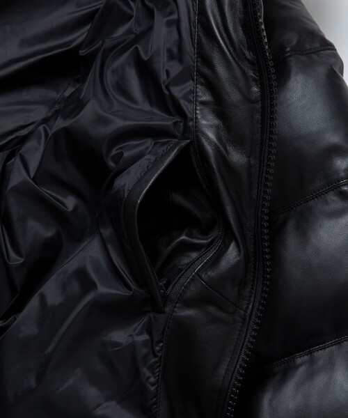 FIRST DOWN(ファーストダウン)の「FIRST DOWN/ファーストダウン LAMB LEATHER DOWN JKT(ダウンジャケット/コート・メンズ・ブラック・MEDIUM/LARGE/X-LARGE)」の18枚目の写真
