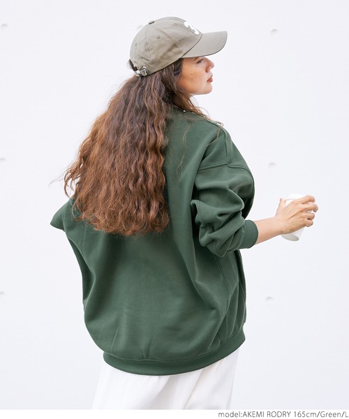 coca（coca）（コカ）の「＼新色登場／ふわり～オーバーサイズロゴスウェット（スウェット・レディース・グリーン/ブラック/グレー/アイボリー/ブラウン・L/M）」の17枚目の写真