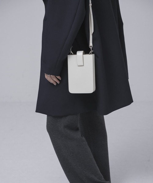 URBAN RESEARCH（アーバンリサーチ）の「ANABEL　LEATHER shoulder bag（ショルダーバッグ・レディース・ホワイト/グリーン/ブラック・-）」の11枚目の写真