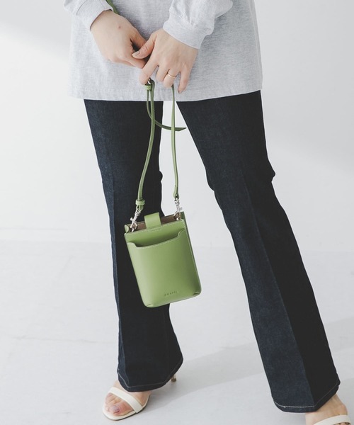 URBAN RESEARCH（アーバンリサーチ）の「ANABEL　LEATHER shoulder bag（ショルダーバッグ・レディース・ホワイト/グリーン/ブラック・-）」の19枚目の写真