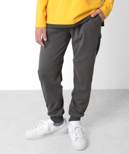 PEN FIELD（ペンフィールド）の「【Penfield】[スリムテーパード]マイクロフリース・トラックパンツ（その他パンツ・キッズ・チャコールグレー/カーキ/グレー・160cm/170cm/150cm/140cm）」の3枚目の写真