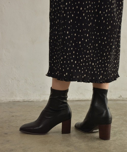 tukn.（トゥクン）の「HK VIVIAMO ビビアモセレクト tukn トゥクン ストレスフリーショートブーツ（ブーツ・レディース・ブラック/アイボリー・SS/S/M/L/LL）」の17枚目の写真