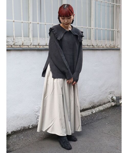 merry jenny(メリージェニー)の「bigカラーニットプルオーバー(ニット/セーター・レディース・アイボリー/チャコールグレー・FREE)」の6枚目の写真