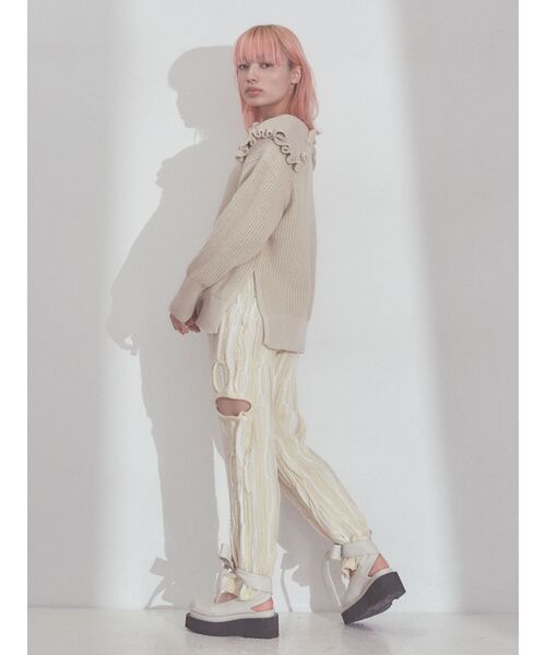 merry jenny(メリージェニー)の「bigカラーニットプルオーバー(ニット/セーター・レディース・アイボリー/チャコールグレー・FREE)」の3枚目の写真