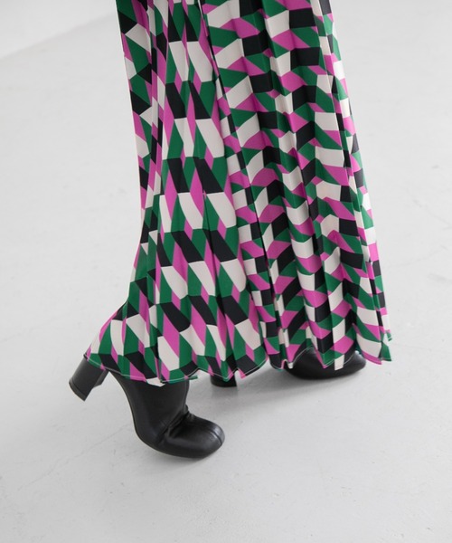 yuw(ユウ)の「ガラプリントプリーツスカート 184467(スカート・レディース・その他1/その他2/その他3/その他4・FREE)」の19枚目の写真