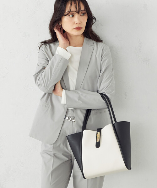 MONO COMME CA(モノコムサ)の「ポーチ付き バイカラートート(トートバッグ・レディース・モカ/ブラック系/サックスブルー・FREE)」の14枚目の写真