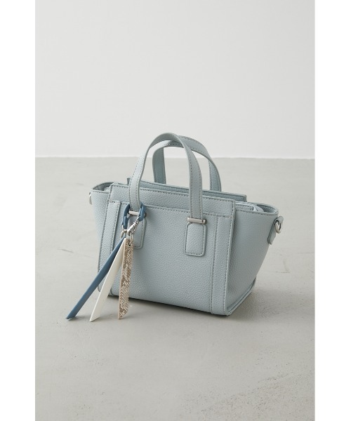 AZUL by moussy（アズールバイマウジー）の「CHARM SET TRAPEZOID BAG/チャームセットトラぺゾイドバッグ（ショルダーバッグ・レディース・ライトブルー/ブラック/アイボリー・FREE）」の20枚目の写真