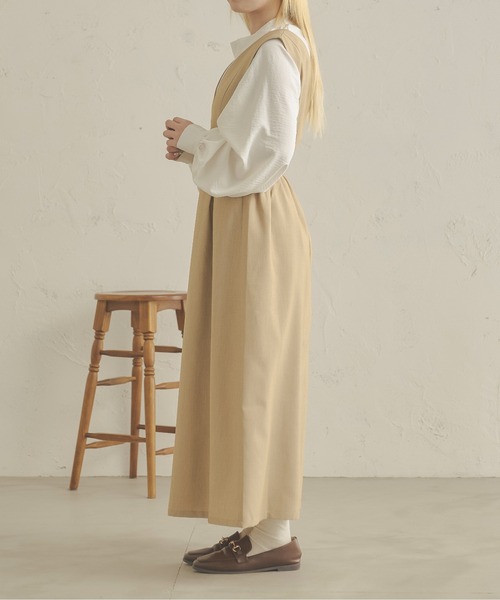 Ambre Neige（アンブルネージュ）の「深Vネックジャンパースカート