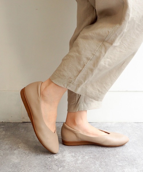 あしながおじさん（アシナガオジサン）の「ソフトフラットシューズ　2810527（パンプス・レディース・ライトグリーン/グレイッシュベージュ/ブラック/シルバー/ライトブルー/プラチナム/ワイン/ブラック系その他/グリーン・22.5cm/23.0cm/23.5cm/24.0cm/24.5cm）」の3枚目の写真