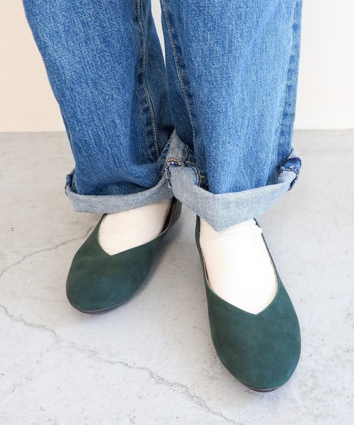 あしながおじさん（アシナガオジサン）の「ソフトフラットシューズ　2810527（パンプス・レディース・ライトグリーン/グレイッシュベージュ/ブラック/シルバー/ライトブルー/プラチナム/ワイン/ブラック系その他/グリーン・22.5cm/23.0cm/23.5cm/24.0cm/24.5cm）」の4枚目の写真