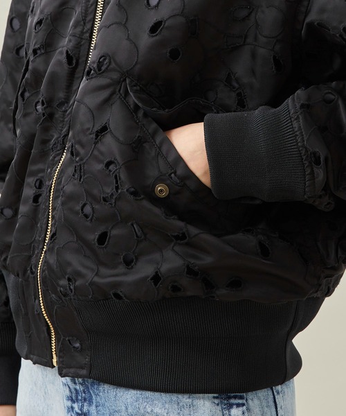 TOGA（トーガ）の「【TOGA PULLA(トーガプルラ)】ナイロンツイルエンブロイダリーブルゾン（ブルゾン・レディース・ブラック・38）」の6枚目の写真