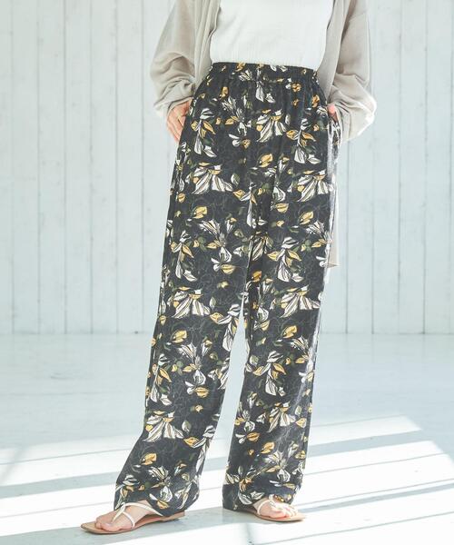 coen（コーエン）の「ボタニカルプリントストレートパンツ（WEB限定