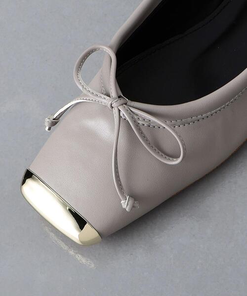 CHEMBUR(チェンバー)の「【一部別注】<CHEMBUR>SQ CAP フラット パンプス(パンプス・レディース・ブラック/グレー・38/37h/37/36/35h/36h/35)」の8枚目の写真