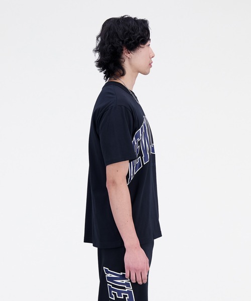 NEW BALANCE（ニューバランス）の「NB Athletics Warped クラシックス ショートスリーブTシャツ（スウェット・メンズ・ブラック/バーガンディー/ホワイト/アイボリー・3/5/0/2/4/1）」の17枚目の写真