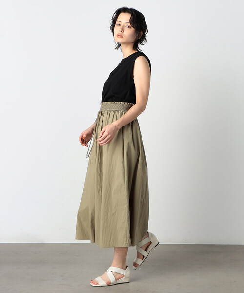 COMME CA ISM（コムサイズム）の「【セットアップ対応】スモッキング　スカート（スカート・レディース・オフホワイト/オリーブ・MEDIUM/LARGE）」の8枚目の写真