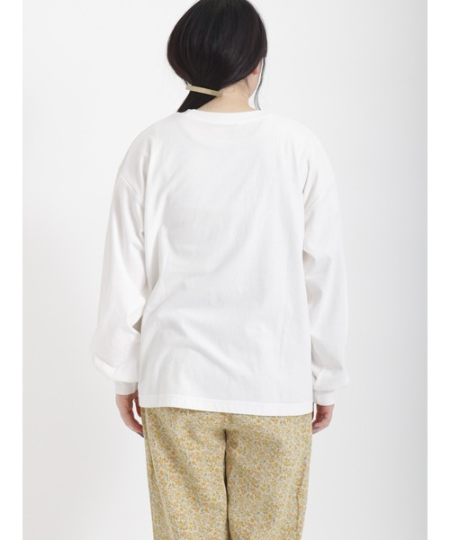 Samansa Mos2（サマンサ モスモス）の「【miyuki matsuo × SamansaMos2】ロングTシャツ（Tシャツ/カットソー・レディース・チャコール/キナリ/オフホワイト・ﾌﾘ-）」の19枚目の写真