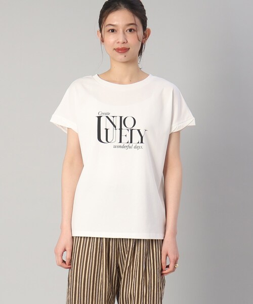 UNTITLED（アンタイトル）の「◆【きれいめにも、カジュアルにも】ランダムロゴTシャツ（Tシャツ/カットソー・レディース・ホワイト系8/ホワイト系3/グレー系その他・00/48/44/50/04/02）」の5枚目の写真