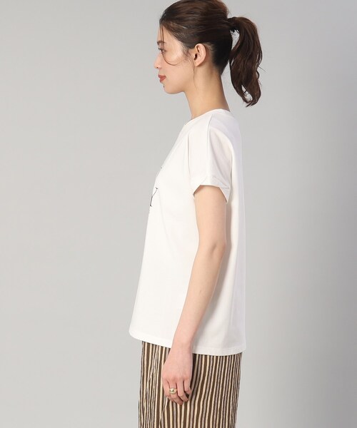 UNTITLED（アンタイトル）の「◆【きれいめにも、カジュアルにも】ランダムロゴTシャツ（Tシャツ/カットソー・レディース・ホワイト系8/ホワイト系3/グレー系その他・00/48/44/50/04/02）」の6枚目の写真