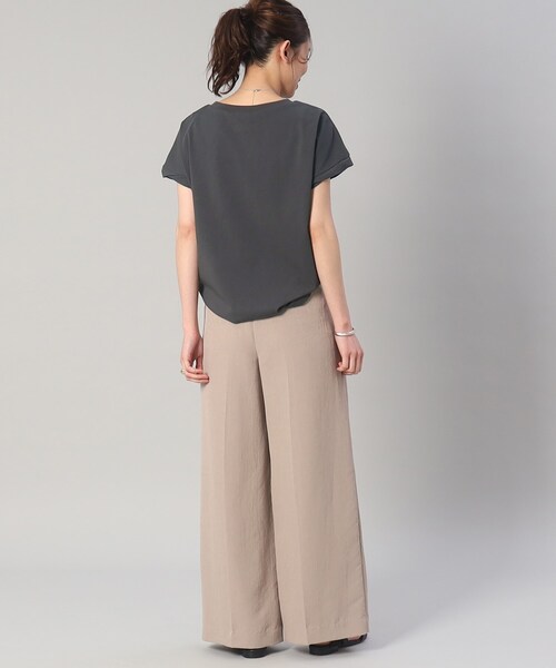 UNTITLED（アンタイトル）の「◆【きれいめにも、カジュアルにも】ランダムロゴTシャツ（Tシャツ/カットソー・レディース・ホワイト系8/ホワイト系3/グレー系その他・00/48/44/50/04/02）」の17枚目の写真