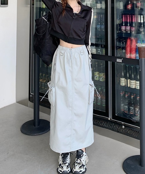 SEN TOKYO（セントーキョー）の「ナローシルエットで大人な雰囲気漂う一着。バックスリットカーゴスカート（スカート・レディース・グレー/ライトグレー・FREE）」の19枚目の写真