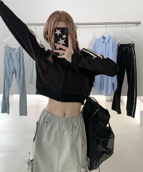 SEN TOKYO（セントーキョー）の「ナローシルエットで大人な雰囲気漂う一着。バックスリットカーゴスカート（スカート・レディース・グレー/ライトグレー・FREE）」の20枚目の写真