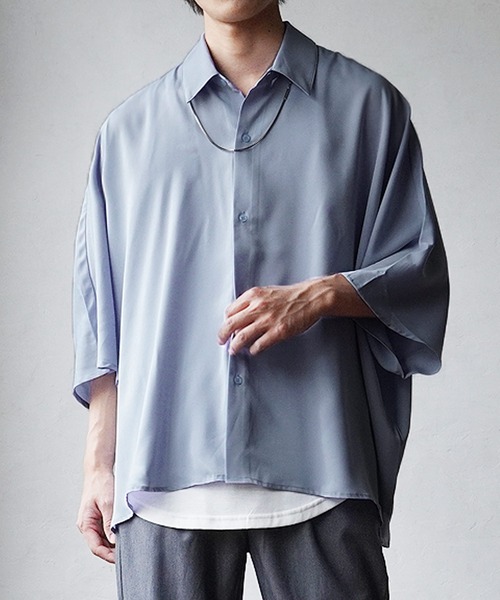 MinoriTY（マイノリティ）の「【MinoriTY】とろみ素材ドルマンスリーブ半袖シャツ オーバーサイズ メンズ 無地 夏服（シャツ/ブラウス・メンズ・キナリ/ベージュ/テラコッタ/カーキ/ブラック/ブルー/ワイン/アイボリー/グレー・S/M/L）」の8枚目の写真