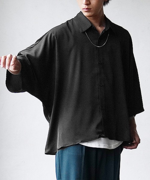 MinoriTY（マイノリティ）の「【MinoriTY】とろみ素材ドルマンスリーブ半袖シャツ オーバーサイズ メンズ 無地 夏服（シャツ/ブラウス・メンズ・キナリ/ベージュ/テラコッタ/カーキ/ブラック/ブルー/ワイン/アイボリー/グレー・S/M/L）」の20枚目の写真