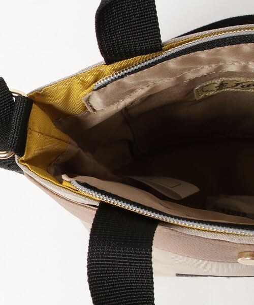 favori(ファヴォリ)の「EM:Favori インカラー2WAY 舟型 ミニショルダー トートバッグ(ショルダーバッグ・レディース・ターコイズブルー/カーキ/オレンジ/ネイビー/ベージュ/ブラック・FREE)」の13枚目の写真
